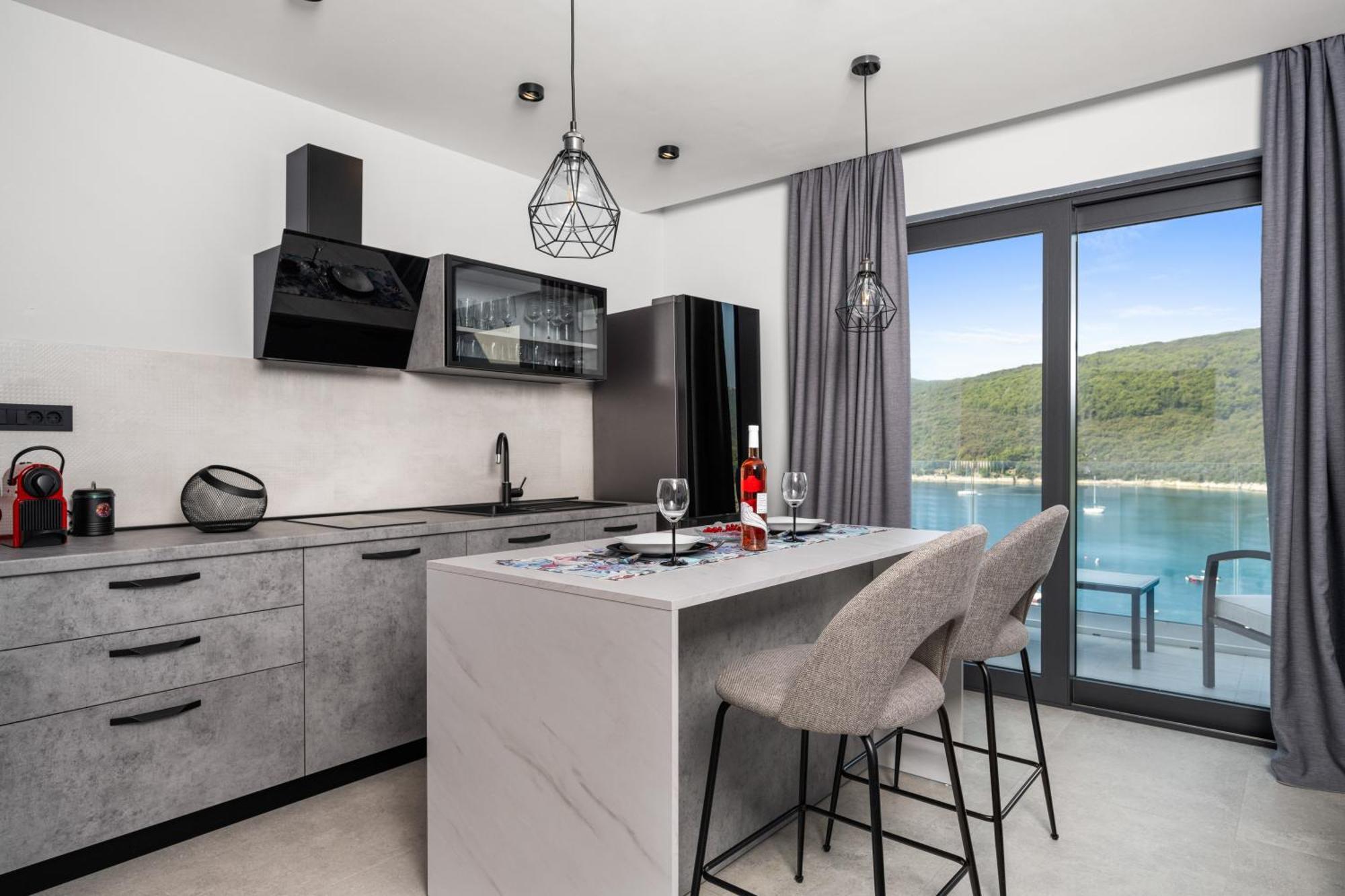 Apartment Mirella 2 Rabac Bagian luar foto